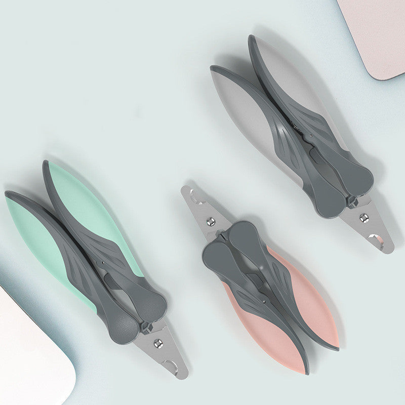 Comfortable Pet Nail Clippers Designed for Safe Trimming For Both Cats & Dogs